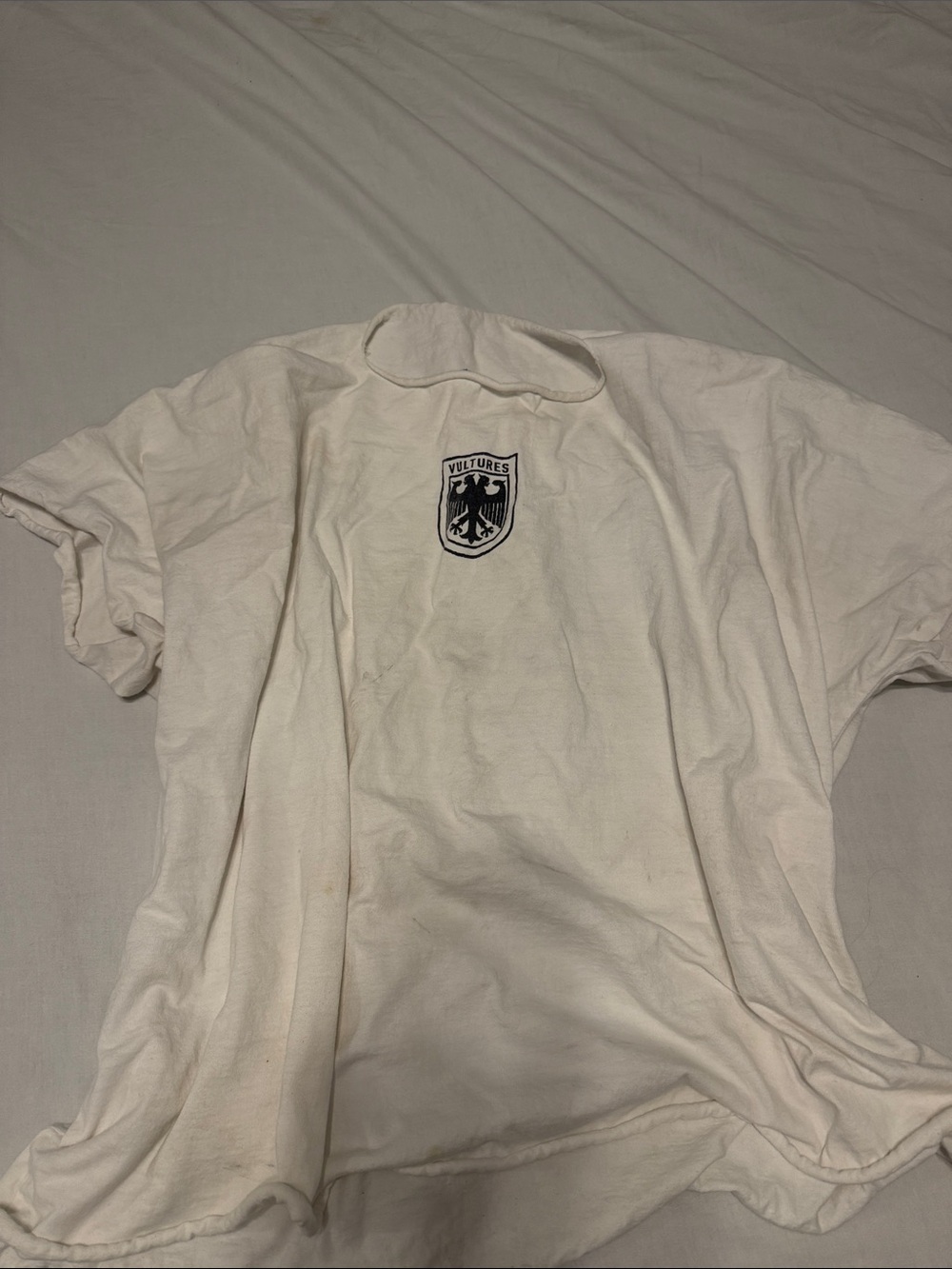 YEEZY VULTURES TEE
